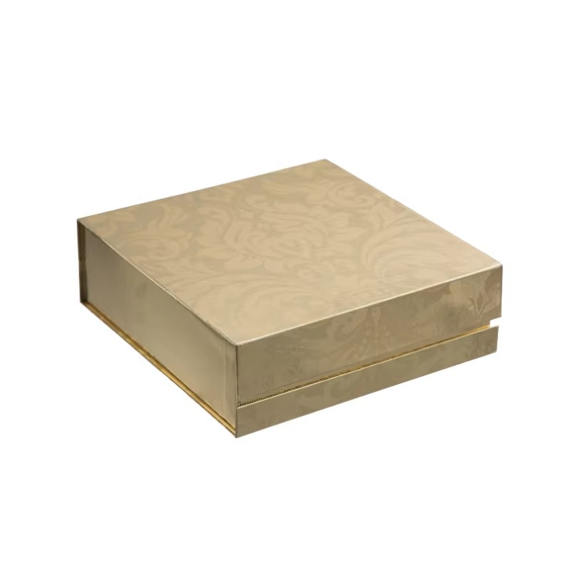 Custom Luxury Gift Box｜Magneti - Luxury Gold Skincare recensie en prijs