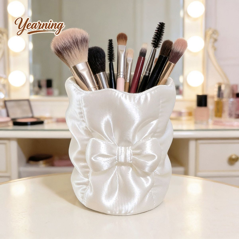 Luxury Round Bow Silk Makeup B - Luxury Skincare Containers recensie en prijs