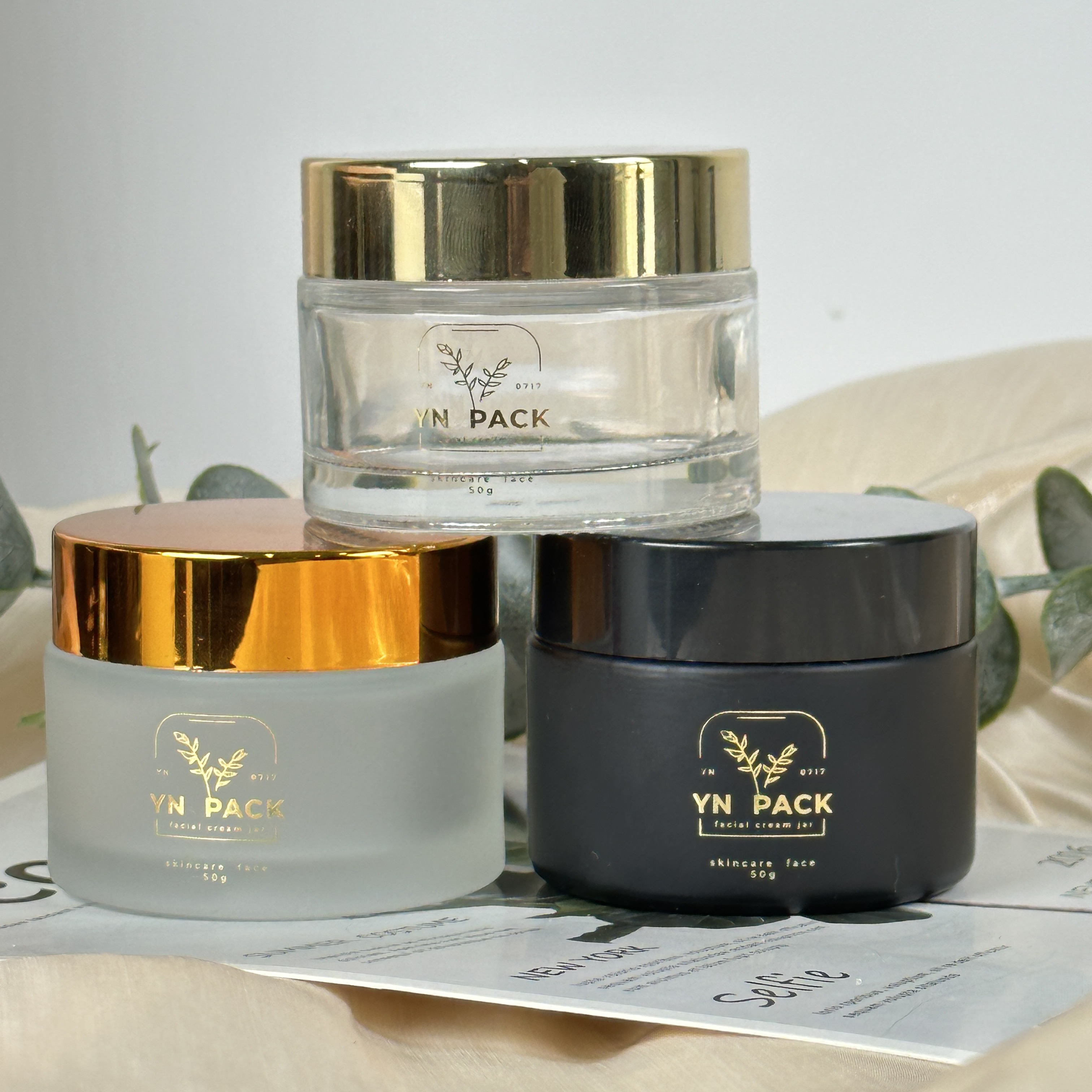 luxury glass jar Wholesa frost - Luxury Gold Skincare recensie en prijs