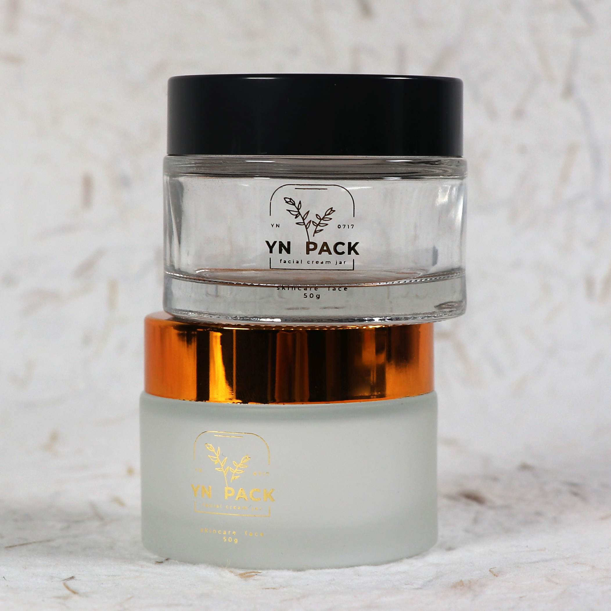 luxury glass jar Wholesa frost - Luxury Gold Skincare recensie en prijs